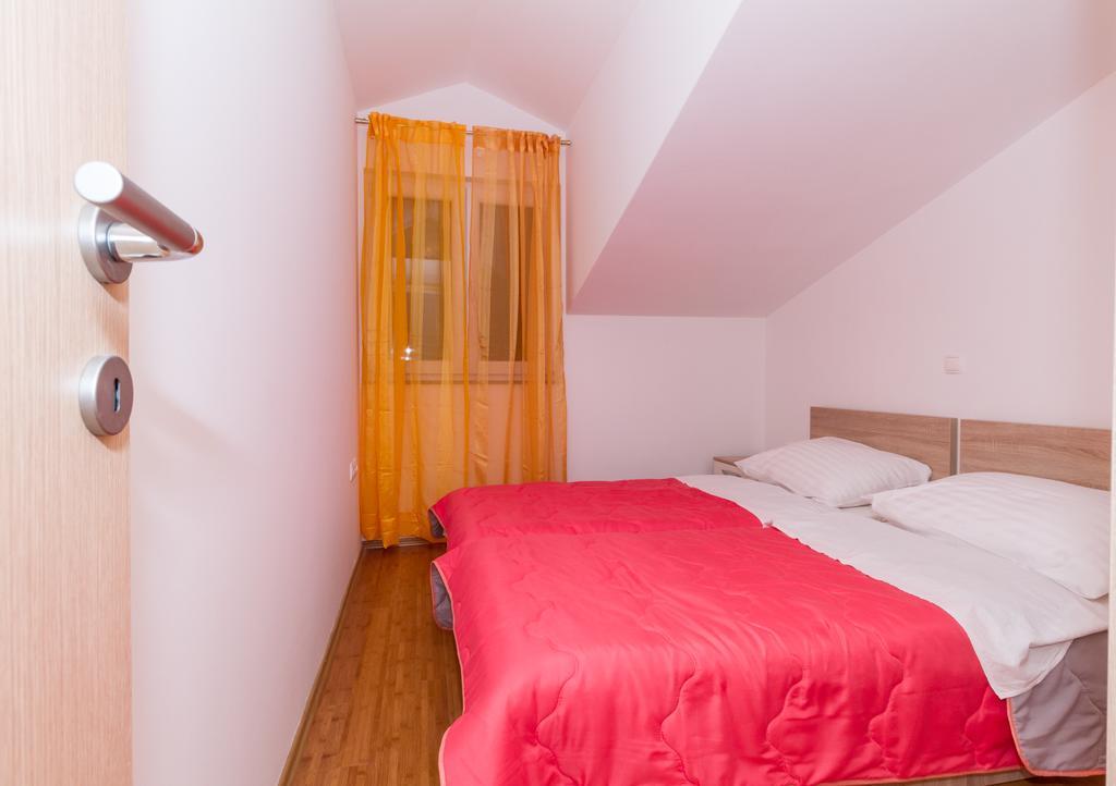 Apartments Villa-Ines Center Vodice Exterior foto