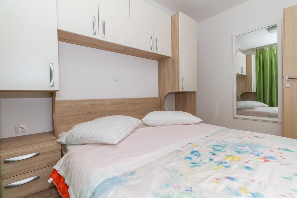 Apartments Villa-Ines Center Vodice Exterior foto