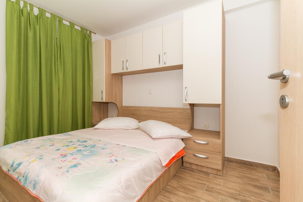Apartments Villa-Ines Center Vodice Exterior foto