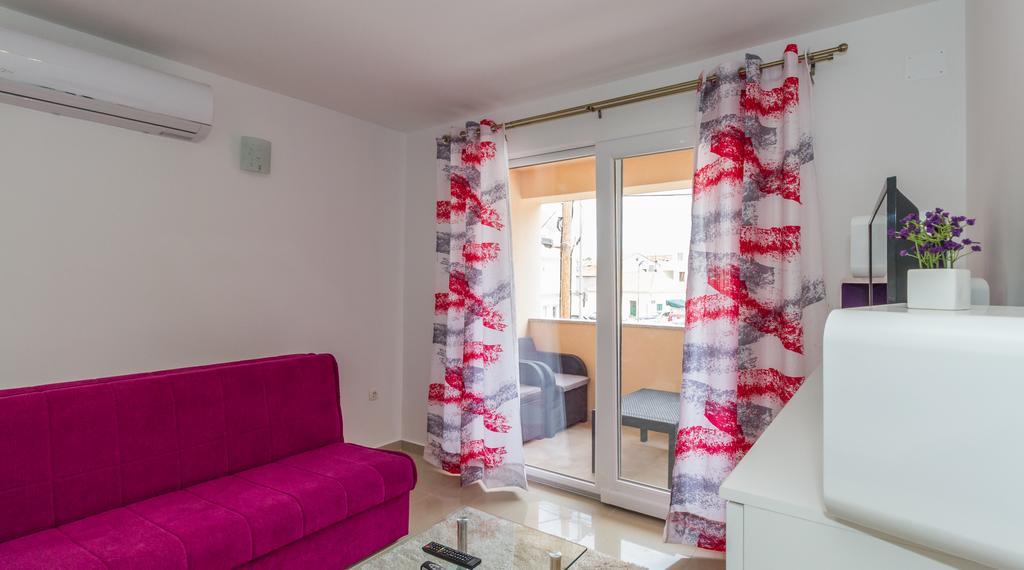 Apartments Villa-Ines Center Vodice Exterior foto