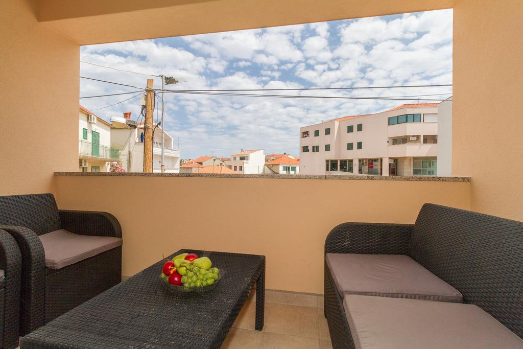 Apartments Villa-Ines Center Vodice Exterior foto
