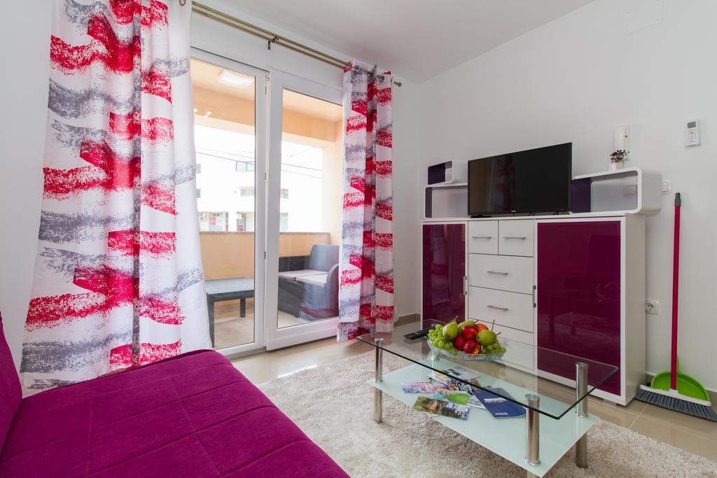 Apartments Villa-Ines Center Vodice Exterior foto